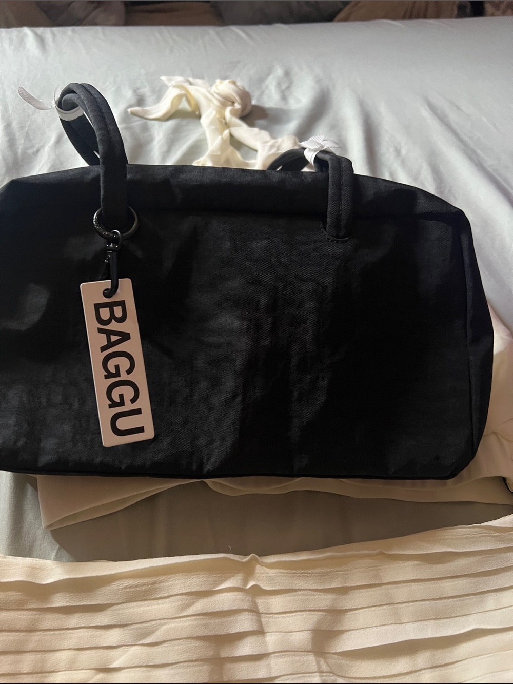 BAGGU Black Canvas Duffel with Logo Tag